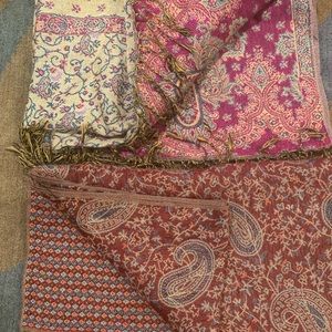 2 GUC italian scarves